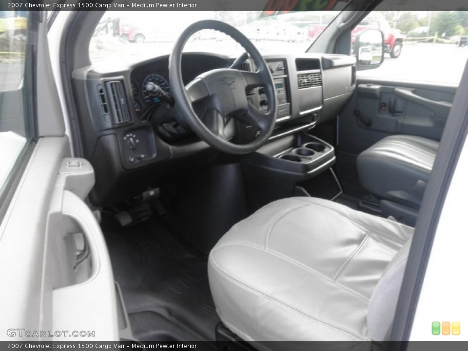 Medium Pewter Interior Photo for the 2007 Chevrolet Express 1500 Cargo Van #54823501