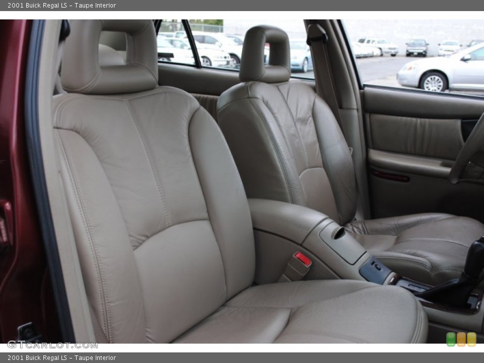 Taupe Interior Photo for the 2001 Buick Regal LS #54832336