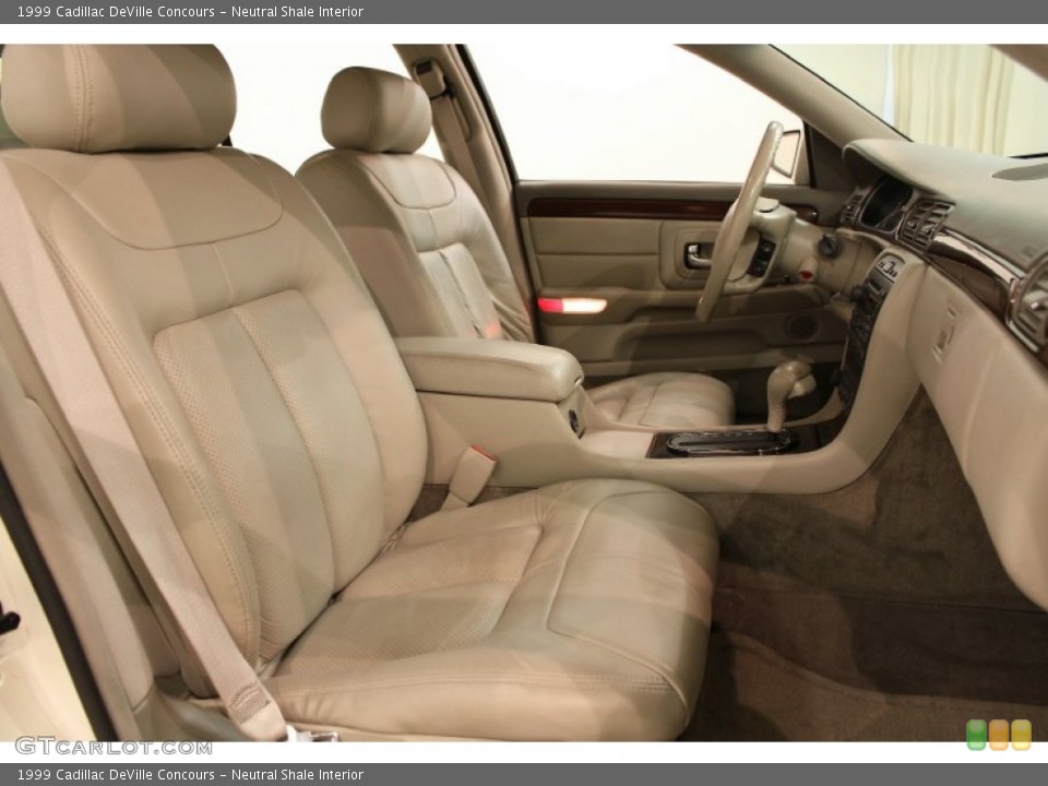 Neutral Shale Interior Photo for the 1999 Cadillac DeVille Concours #54838147