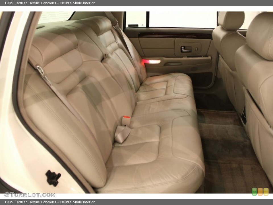Neutral Shale Interior Photo for the 1999 Cadillac DeVille Concours #54838156