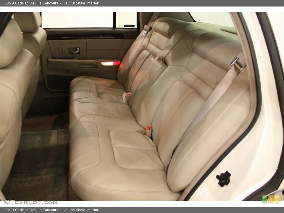Neutral Shale Interior Photo for the 1999 Cadillac DeVille Concours #54838165