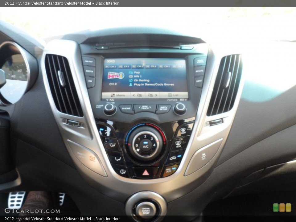 Black Interior Controls for the 2012 Hyundai Veloster  #54841450