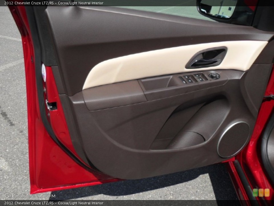 Cocoa/Light Neutral Interior Door Panel for the 2012 Chevrolet Cruze LTZ/RS #54842707
