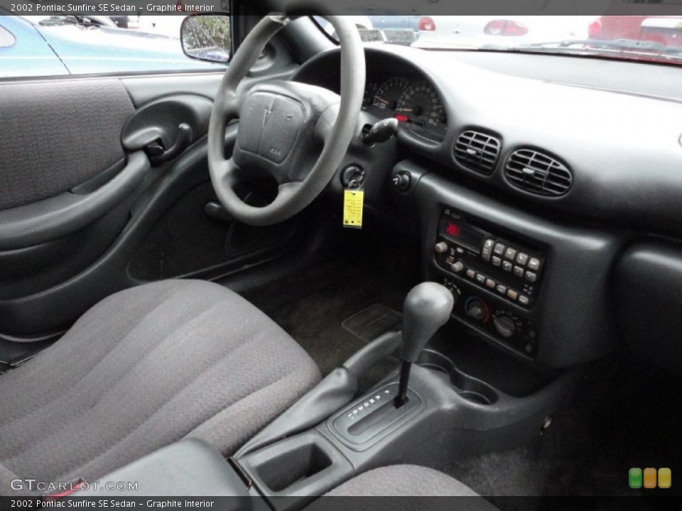 Graphite Interior Photo for the 2002 Pontiac Sunfire SE Sedan #54847240