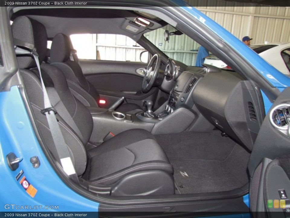 Black Cloth Interior Photo for the 2009 Nissan 370Z Coupe #54858577