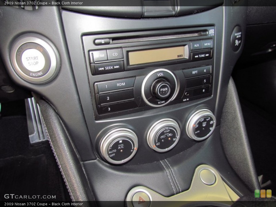 Black Cloth Interior Controls for the 2009 Nissan 370Z Coupe #54858621