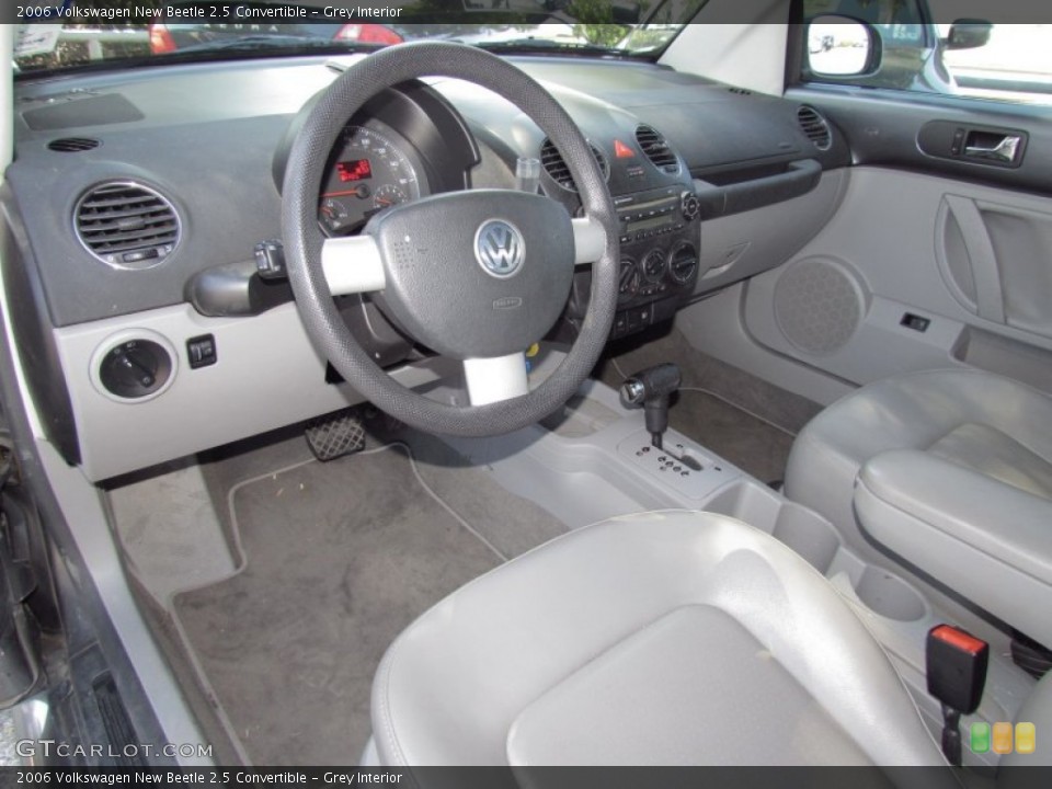 Grey Interior Prime Interior for the 2006 Volkswagen New Beetle 2.5 Convertible #54858811