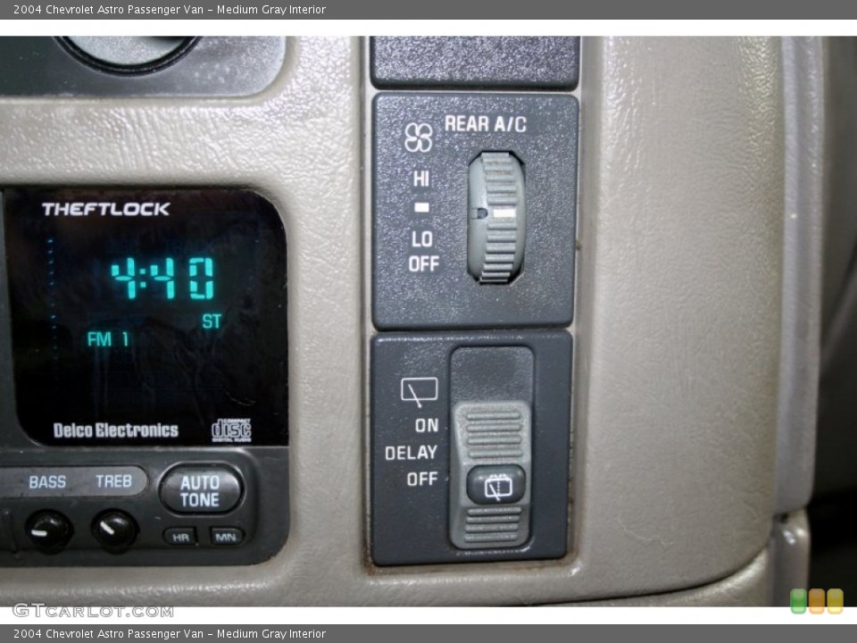 Medium Gray Interior Controls for the 2004 Chevrolet Astro Passenger Van #54861988