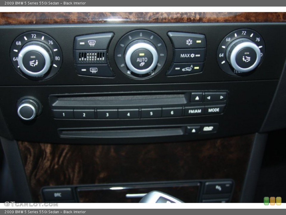 Black Interior Controls for the 2009 BMW 5 Series 550i Sedan #54865534