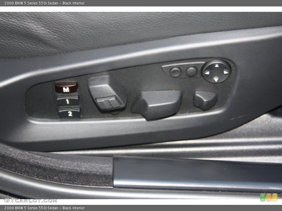 Black Interior Controls for the 2009 BMW 5 Series 550i Sedan #54865735
