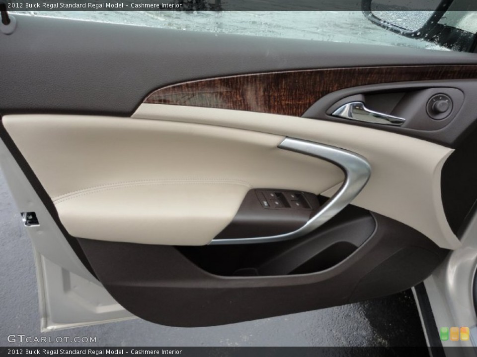 Cashmere Interior Door Panel for the 2012 Buick Regal  #54870769