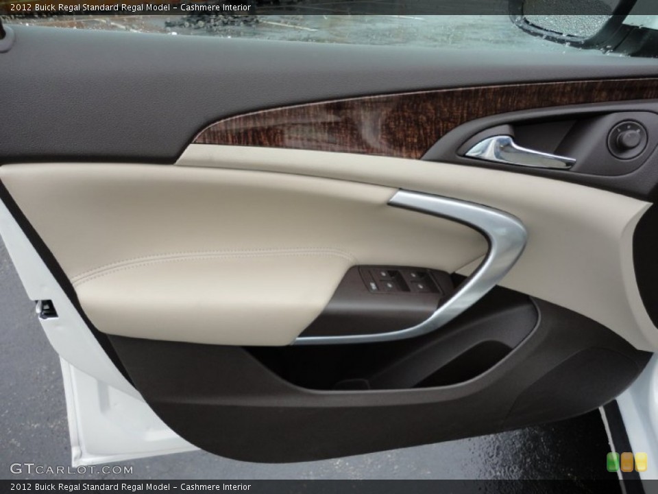 Cashmere Interior Door Panel for the 2012 Buick Regal  #54870958