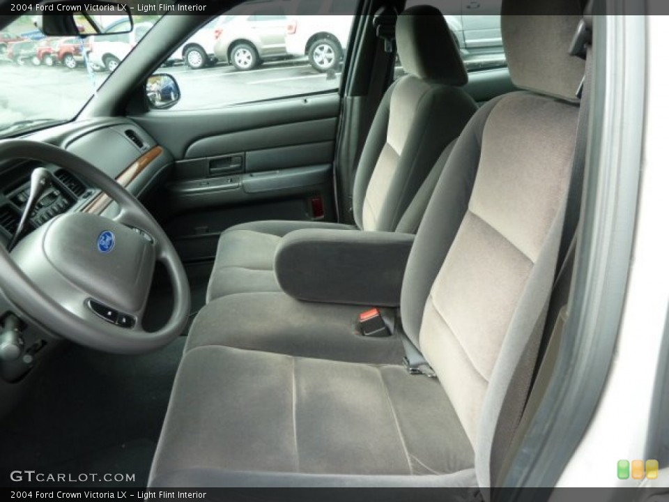 Light Flint Interior Photo for the 2004 Ford Crown Victoria LX #54878041