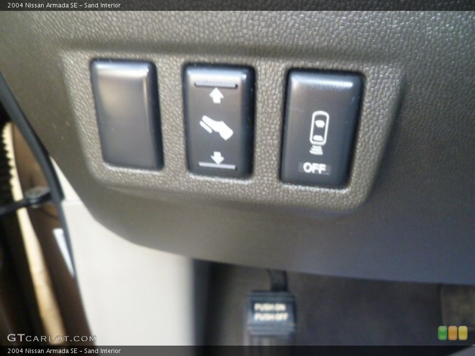Sand Interior Controls for the 2004 Nissan Armada SE #54883707