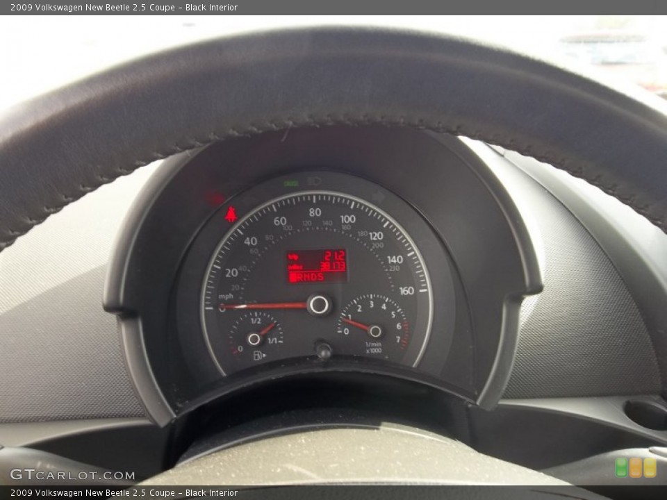 Black Interior Gauges for the 2009 Volkswagen New Beetle 2.5 Coupe #54890532