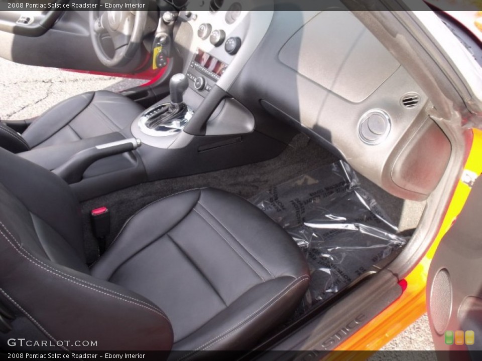 Ebony Interior Photo for the 2008 Pontiac Solstice Roadster #54892612