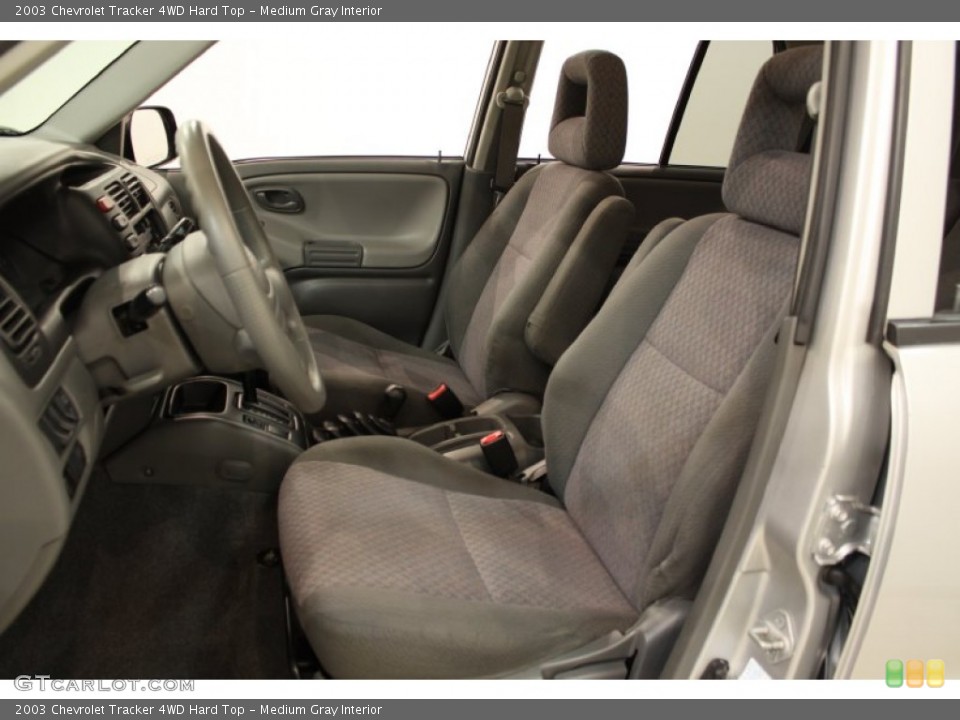 Medium Gray Interior Photo for the 2003 Chevrolet Tracker 4WD Hard Top #54901668