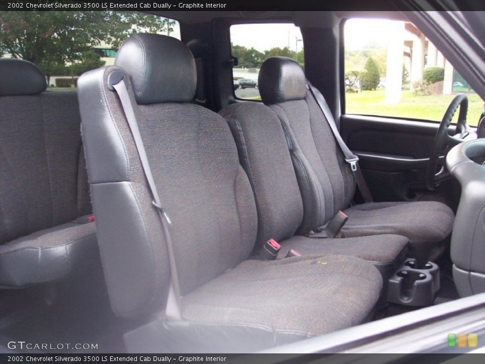 Graphite Interior Photo for the 2002 Chevrolet Silverado 3500 LS Extended Cab Dually #54901853