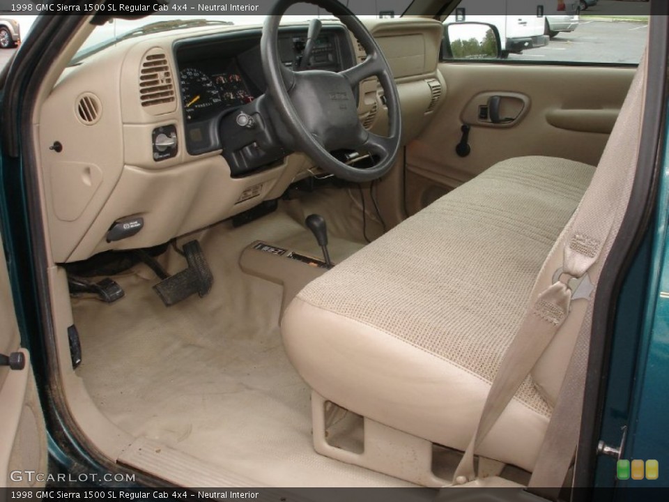 Neutral Interior Photo for the 1998 GMC Sierra 1500 SL Regular Cab 4x4 #54902684