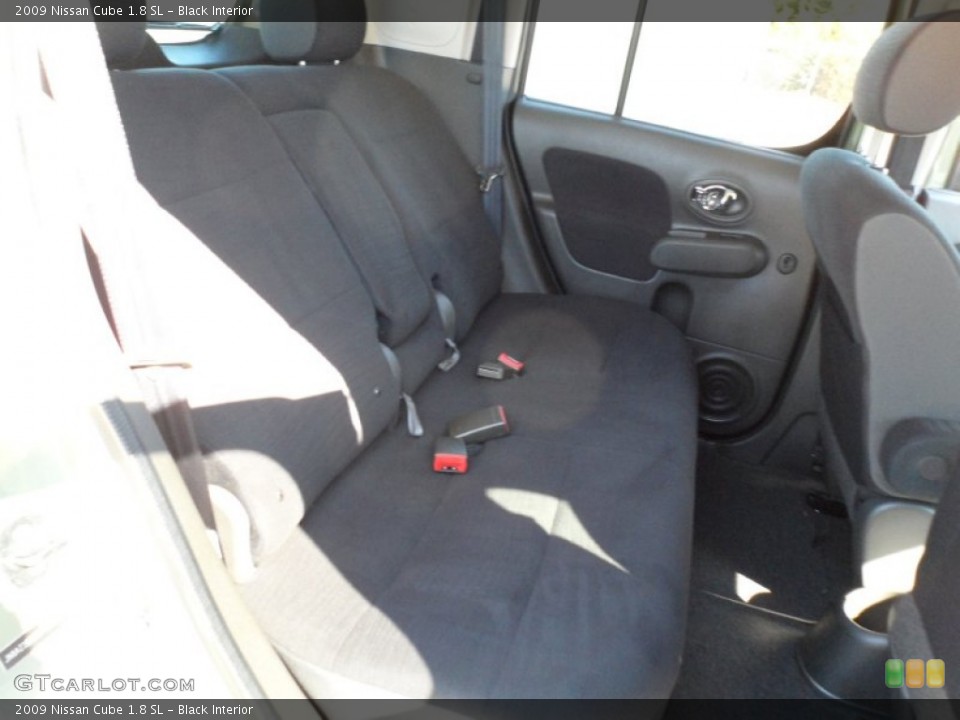Black Interior Photo for the 2009 Nissan Cube 1.8 SL #54911594