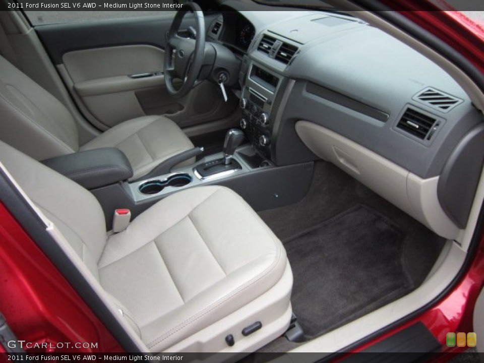 Medium Light Stone Interior Photo for the 2011 Ford Fusion SEL V6 AWD #54915381