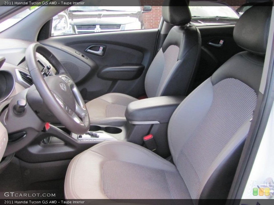 Taupe Interior Photo for the 2011 Hyundai Tucson GLS AWD #54922639