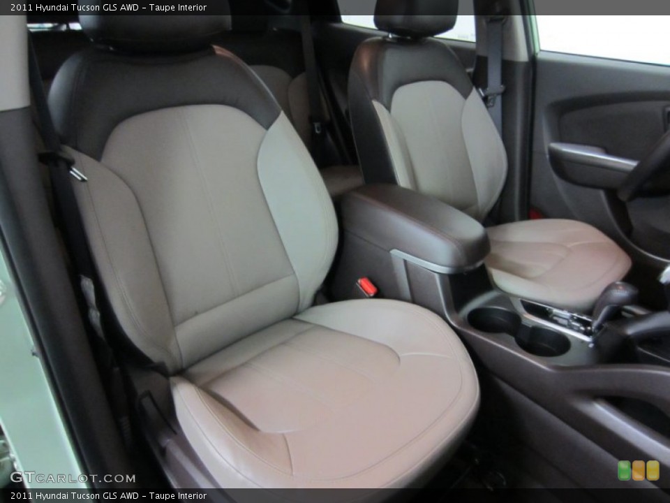 Taupe Interior Photo for the 2011 Hyundai Tucson GLS AWD #54933619