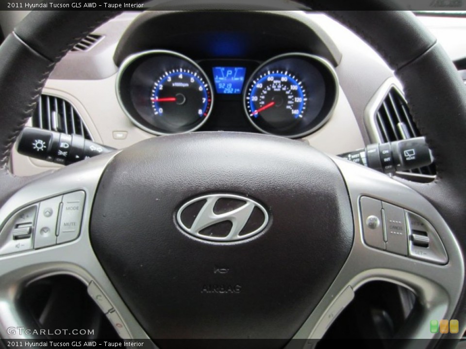 Taupe Interior Controls for the 2011 Hyundai Tucson GLS AWD #54933673