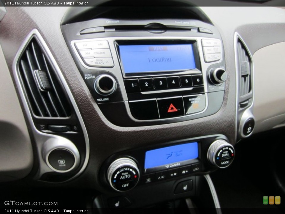 Taupe Interior Controls for the 2011 Hyundai Tucson GLS AWD #54933718