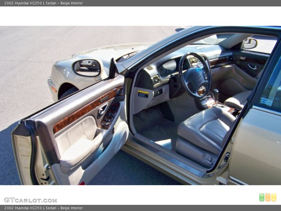Beige Interior Photo for the 2002 Hyundai XG350 L Sedan #54937267