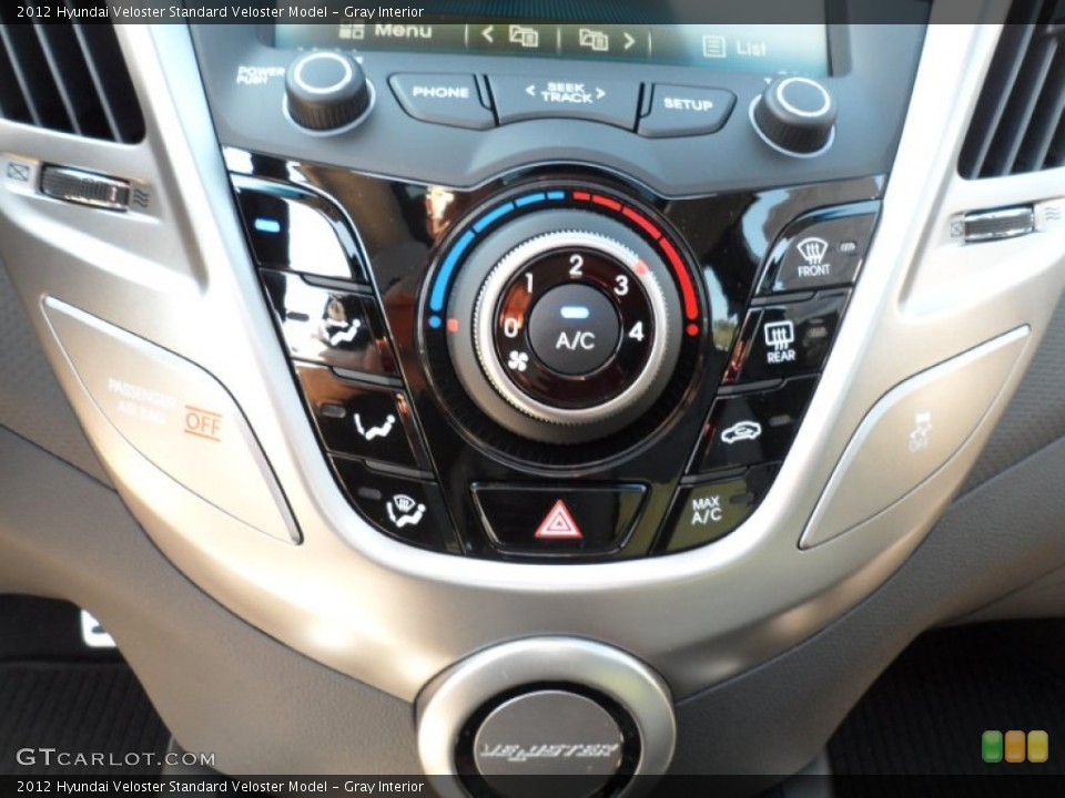 Gray Interior Controls for the 2012 Hyundai Veloster  #54954097