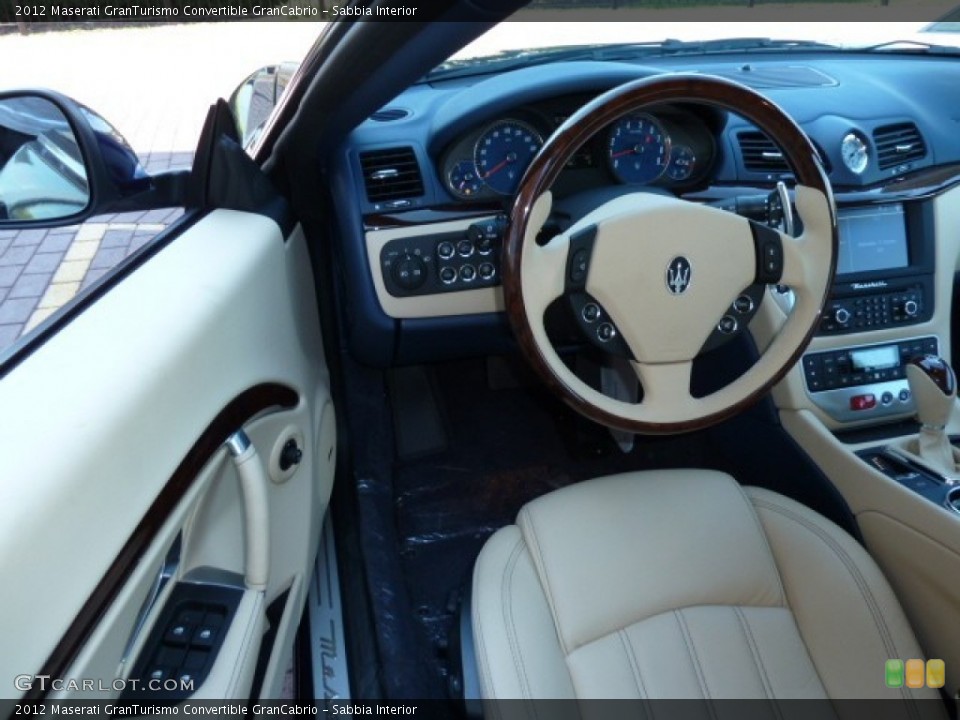 Sabbia Interior Photo for the 2012 Maserati GranTurismo Convertible GranCabrio #54956932