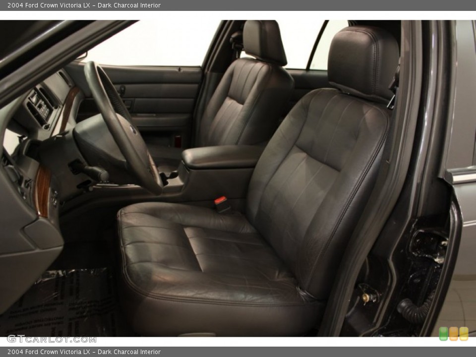 Dark Charcoal Interior Photo for the 2004 Ford Crown Victoria LX #54958795
