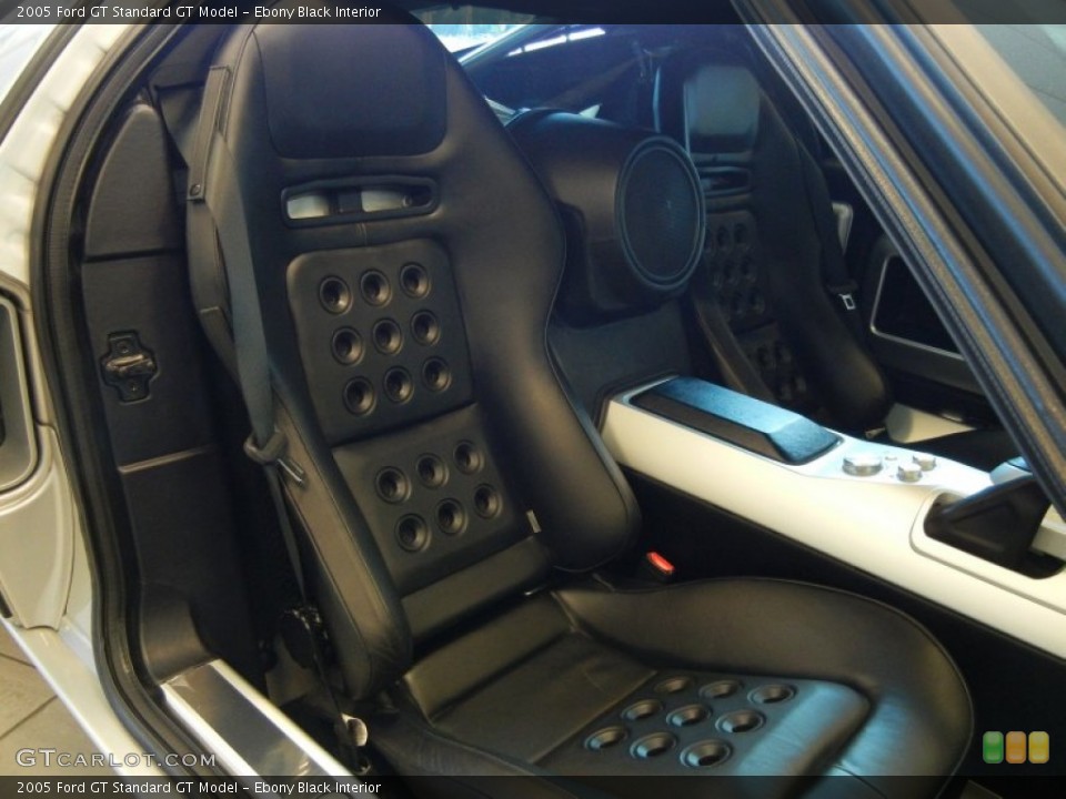 Ebony Black Interior Photo for the 2005 Ford GT  #54970225