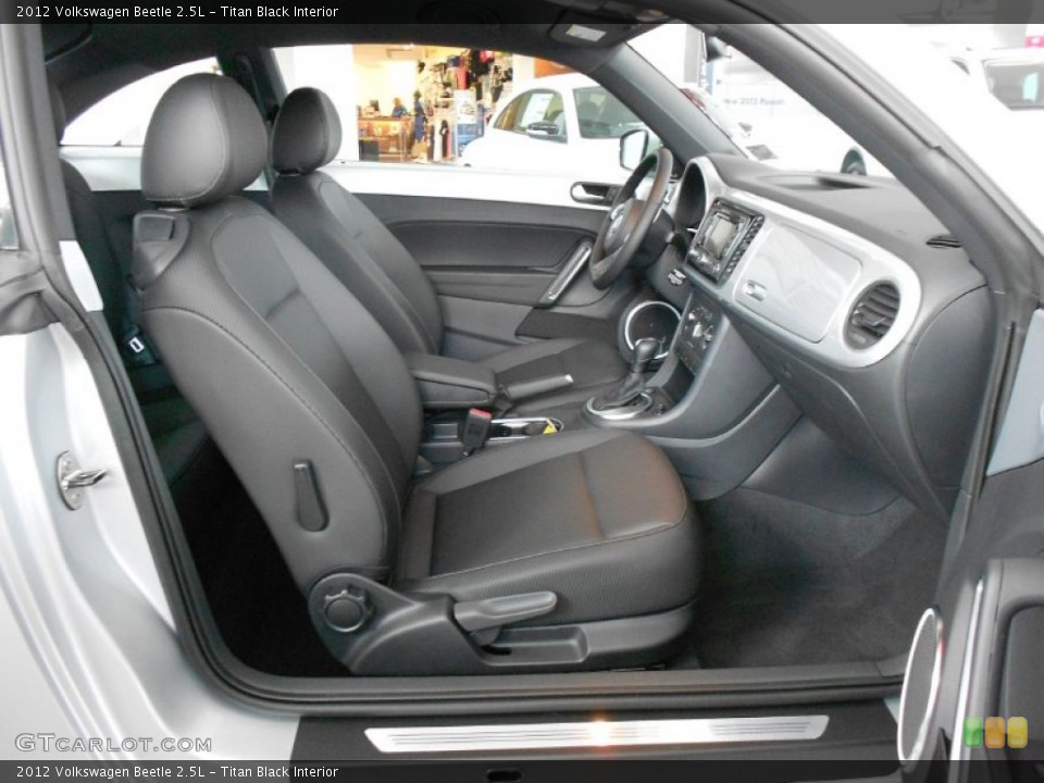 Titan Black Interior Photo for the 2012 Volkswagen Beetle 2.5L #54984160