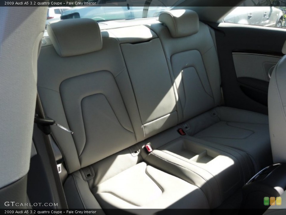 Pale Grey 2009 Audi A5 Interiors
