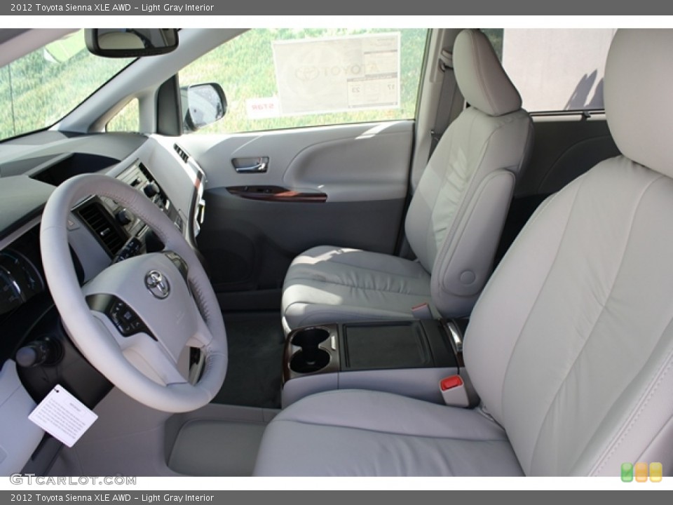 Light Gray Interior Photo for the 2012 Toyota Sienna XLE AWD #55003132