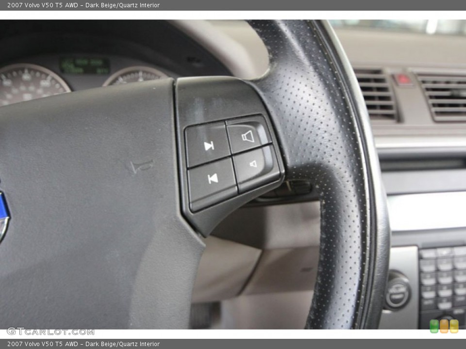 Dark Beige/Quartz Interior Controls for the 2007 Volvo V50 T5 AWD #55020303