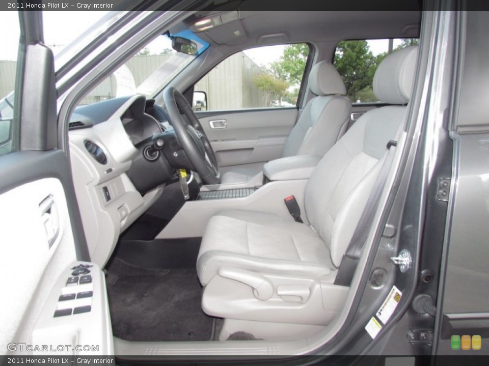 Gray Interior Photo for the 2011 Honda Pilot LX #55027518