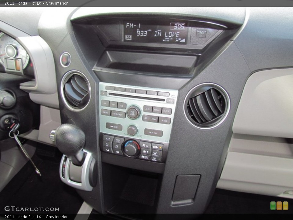 Gray Interior Controls for the 2011 Honda Pilot LX #55027590