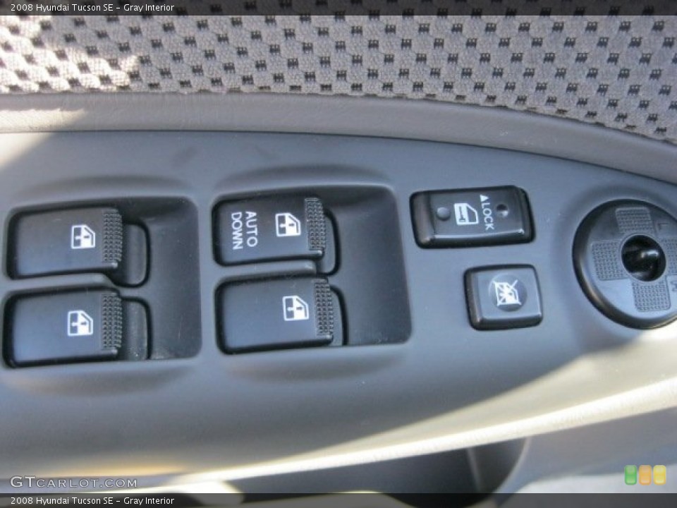 Gray Interior Controls for the 2008 Hyundai Tucson SE #55057182