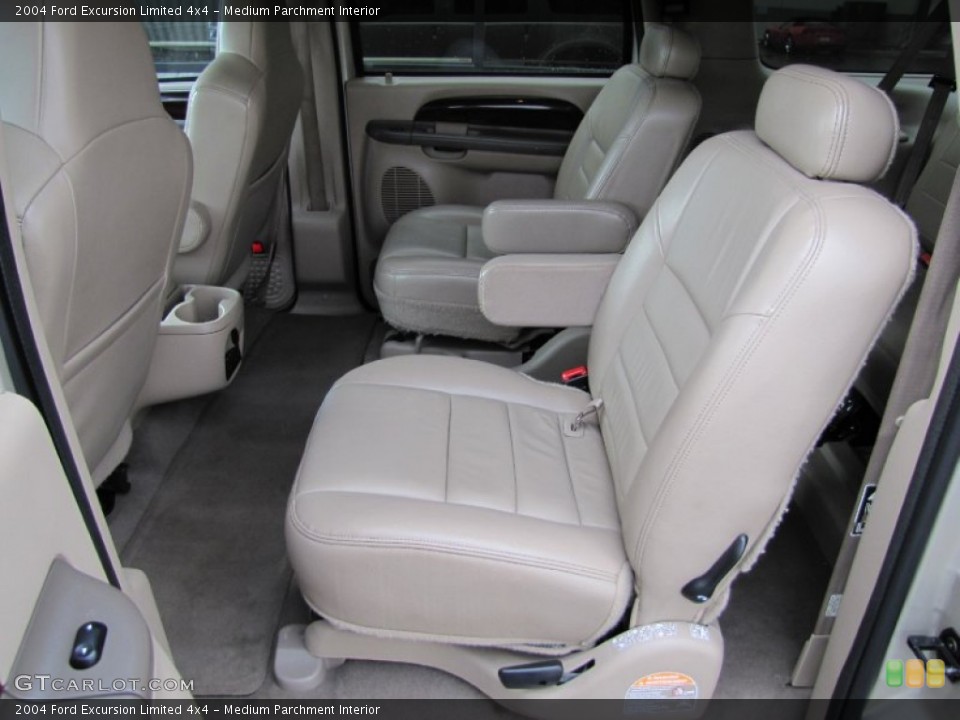 Medium Parchment Interior Photo for the 2004 Ford Excursion Limited 4x4 #55066770