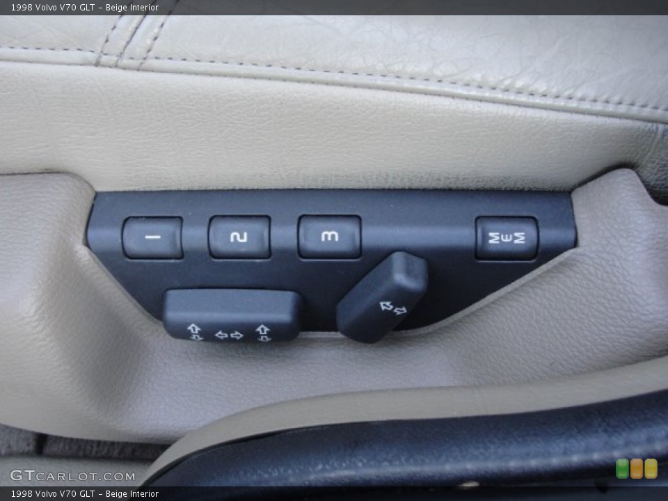 Beige Interior Controls for the 1998 Volvo V70 GLT #55069461