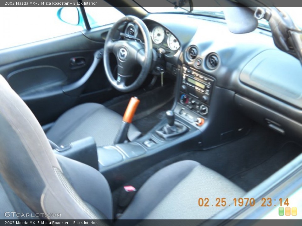 Black Interior Photo for the 2003 Mazda MX-5 Miata Roadster #55070868