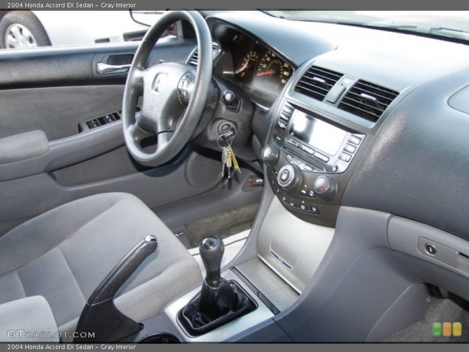 Gray Interior Photo for the 2004 Honda Accord EX Sedan #55075489