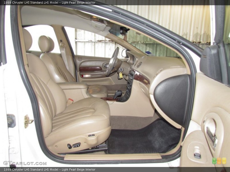 Light Pearl Beige Interior Photo for the 1999 Chrysler LHS  #55076287