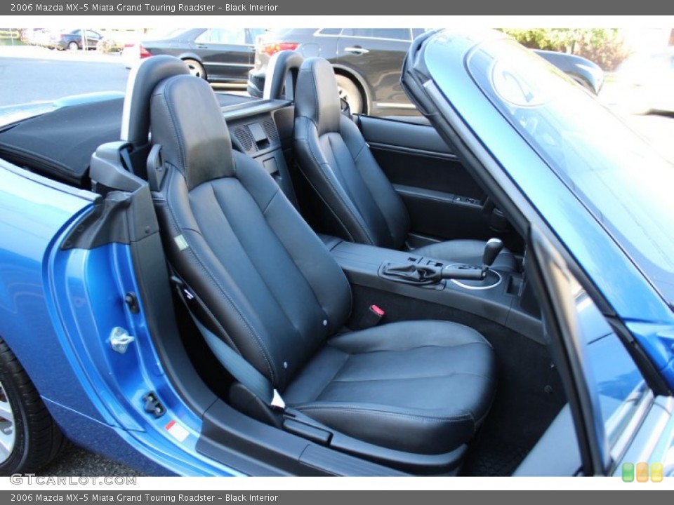 Black Interior Photo for the 2006 Mazda MX-5 Miata Grand Touring Roadster #55084993
