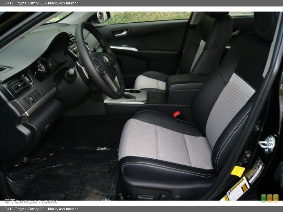 Black/Ash Interior Photo for the 2012 Toyota Camry SE #55095469