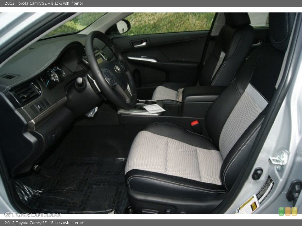 Black/Ash Interior Photo for the 2012 Toyota Camry SE #55099369
