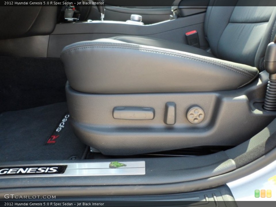 Jet Black Interior Controls for the 2012 Hyundai Genesis 5.0 R Spec Sedan #55109385